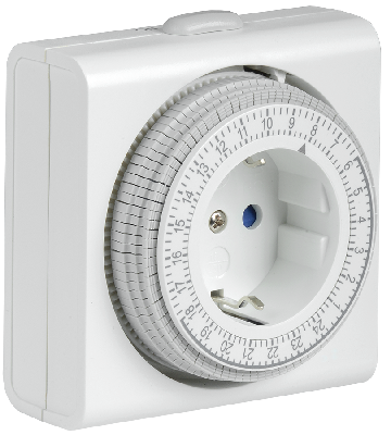 РТМ-3 Розетка-таймер механ. 15мин 24ч 96on/off 16А IP20 IEK